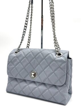 Quilted Leather Chain Shoulder Bag in Light Gray